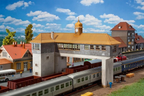 Neustadt Overhead signal tower