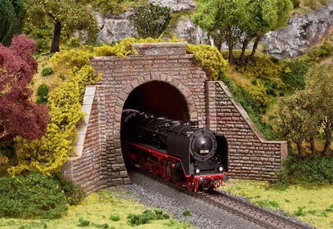 Tunnel portal