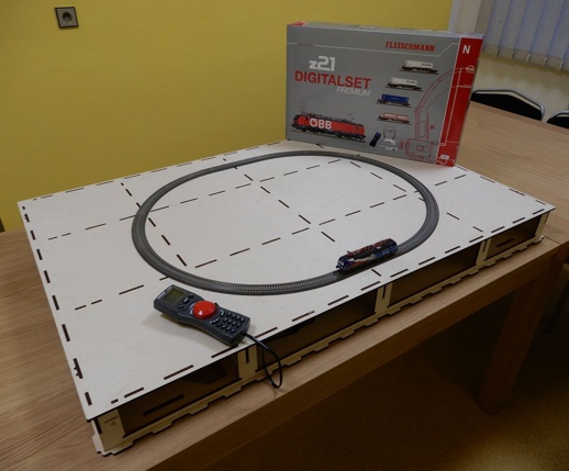 Tabletop Model Railway Start board 90x60x10 cm 