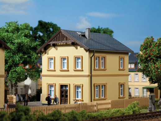 Track inspector’s office and living quarters 