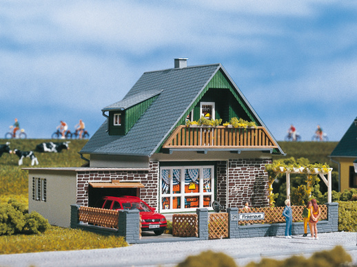 House Michaela H0-Auhagen 11387