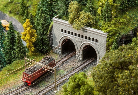 N - Tunnelportale Simplon Nord und Süd