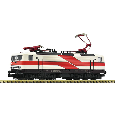 Electric locomotive 243 822-4 