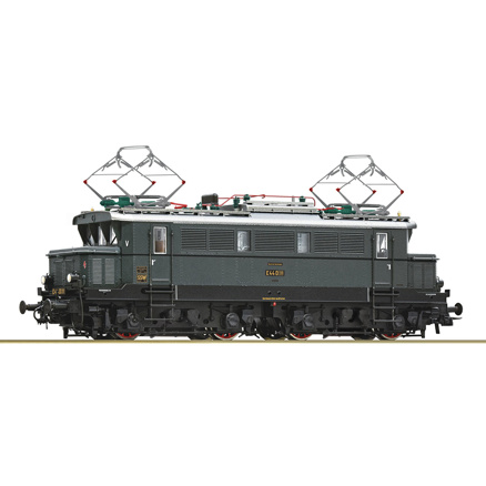 Electric locomotive E 44 015 